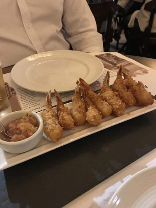 \[Entradinha: Camarões Empanados\]