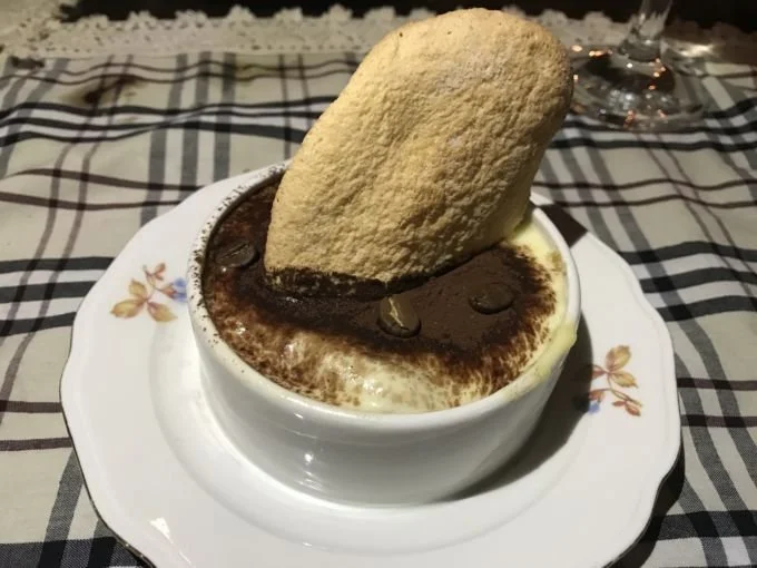 _Tiramisù da Osteria Agazzi na Rua Antonio Passos, na Federação. Maravilhoso!_