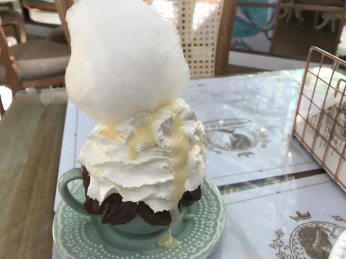 _Para quem ama cafés mais elaborados (e diga-se de passagem mais gordinhos) como eu: tem que provar esse Café **Fantastic** - com Nutella, Leite condensado, Chantilly e Algodão Doce - e nem precisa adoçar - aqui amor e sabor andam juntinhos._