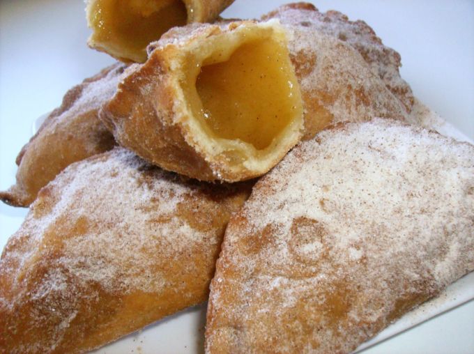 Empanadilhas. Imagem: Something Sweet