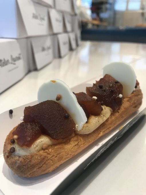 O ideal é chegar cedo para pegar a primeira fornada ou as 16h pra pegar uma fornada bem fresquinha.